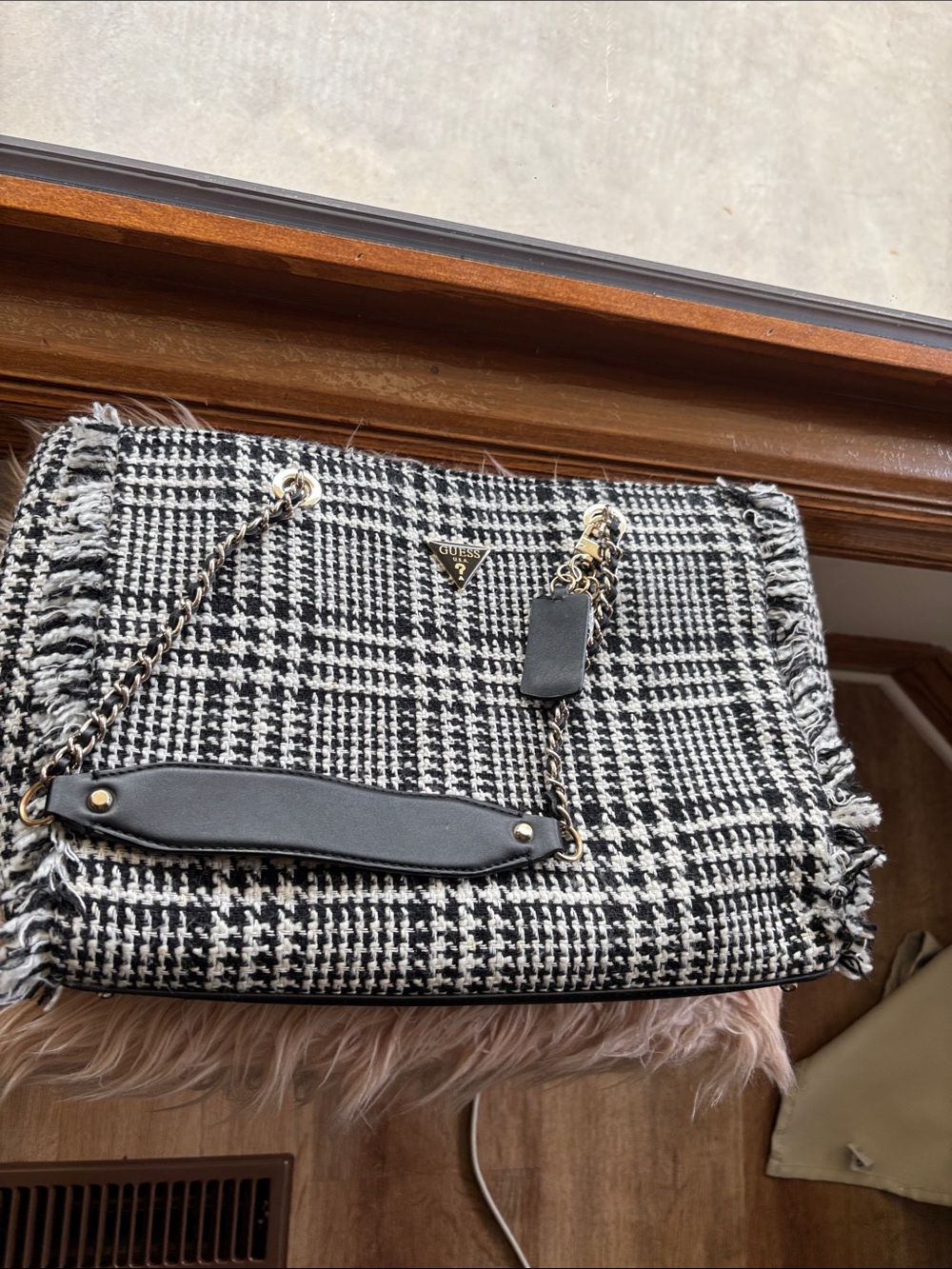 Guess Black & White Houndstooth Chain-Handle Shoulder Bag